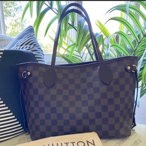 Pre loved Louis Vuitton Neverfull PM.